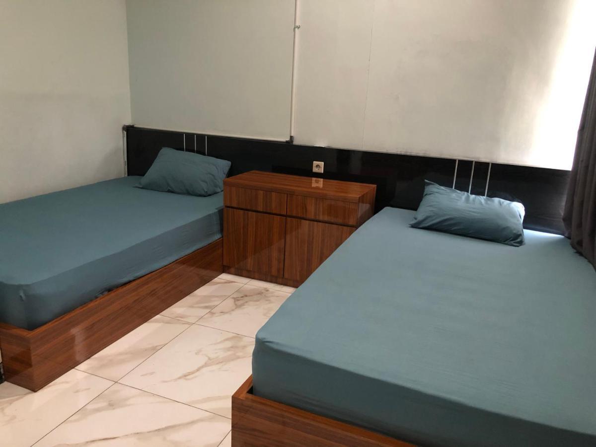 Bening Asri Guesthouse Tangerang Buitenkant foto