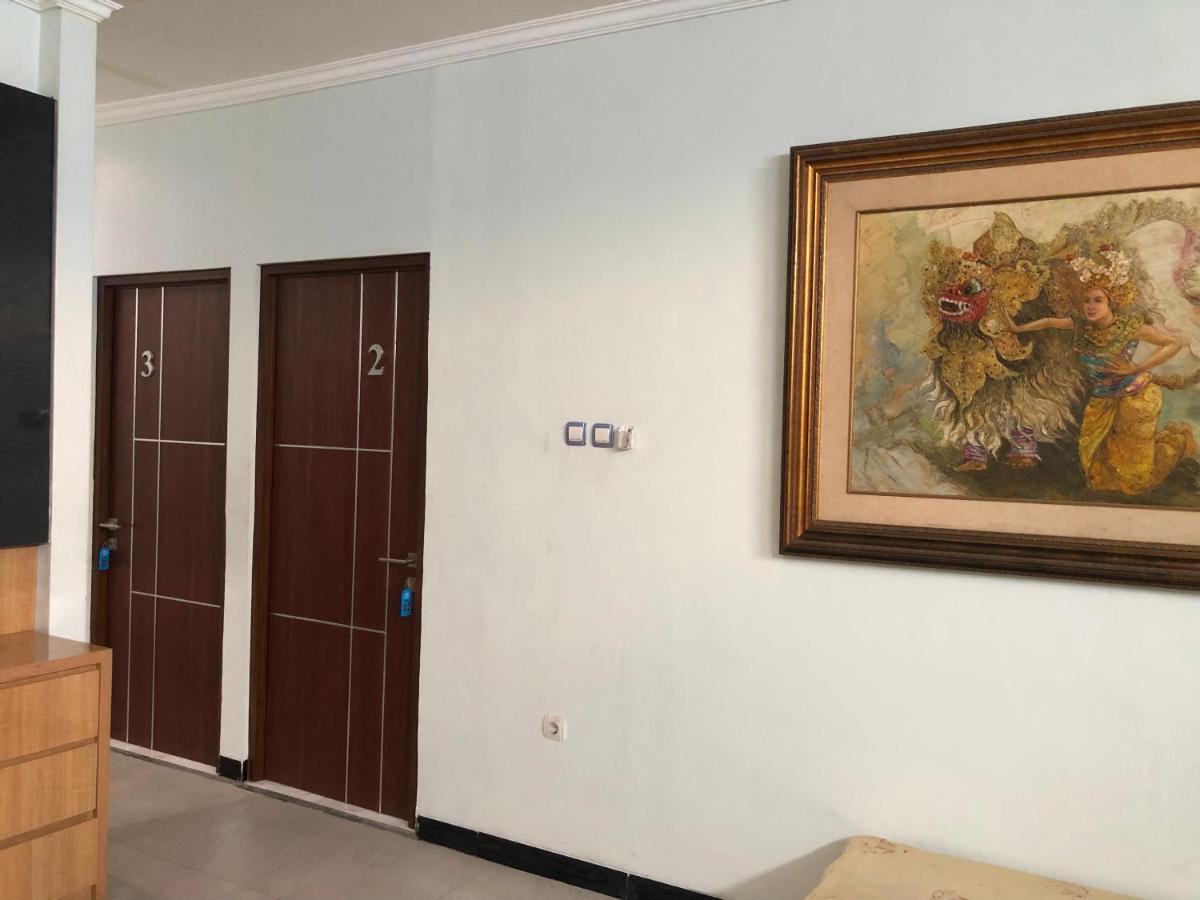 Bening Asri Guesthouse Tangerang Buitenkant foto